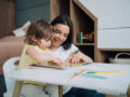 Comment choisir le meilleur mode de garde pour votre enfant : crèche, assistante maternelle ou garde à domicile ?