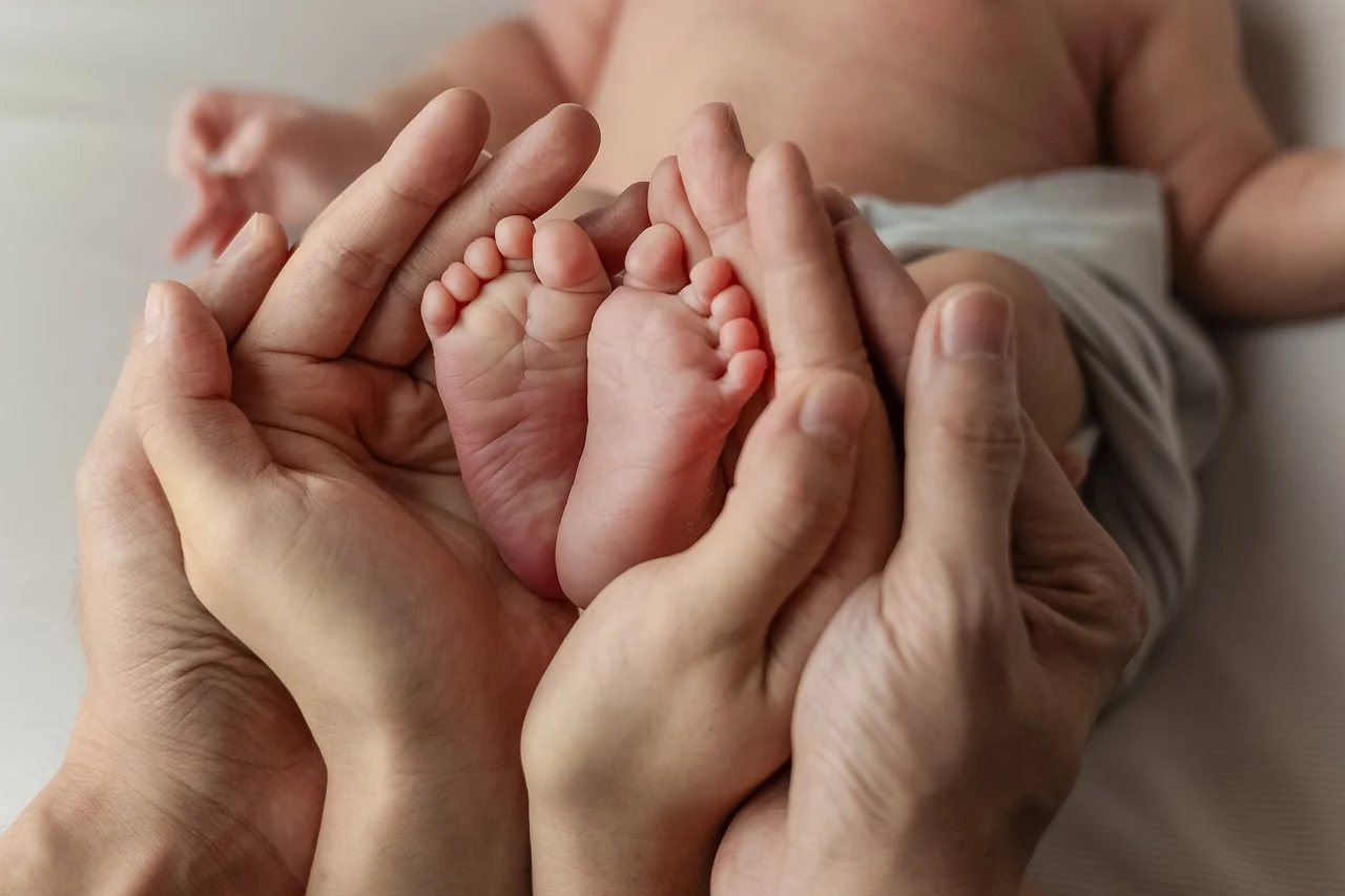 Congé parental : qui a le droit d’en bénéficier selon la loi ?