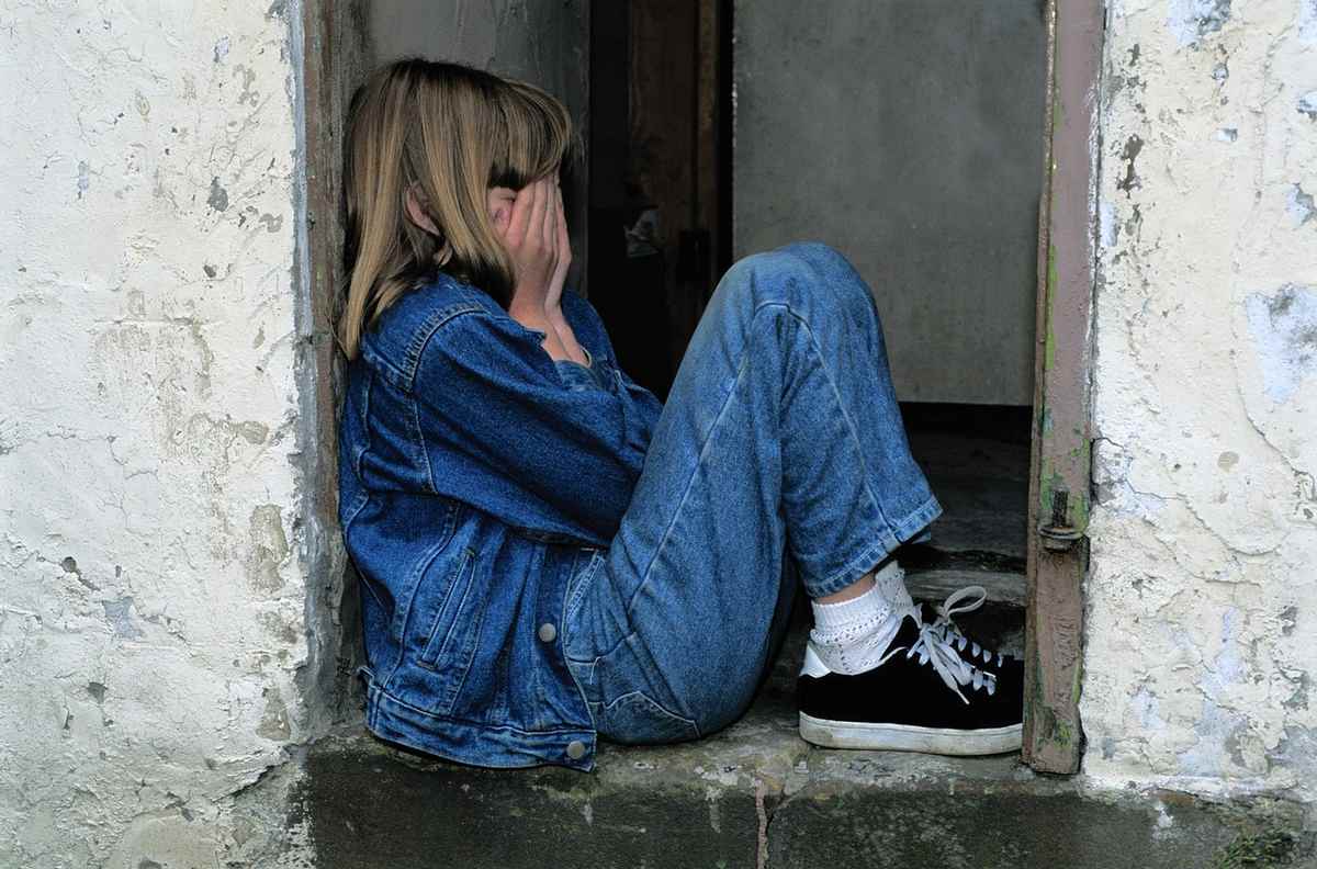 7 ans : pourquoi les larmes au départ ne sont pas toujours un trouble